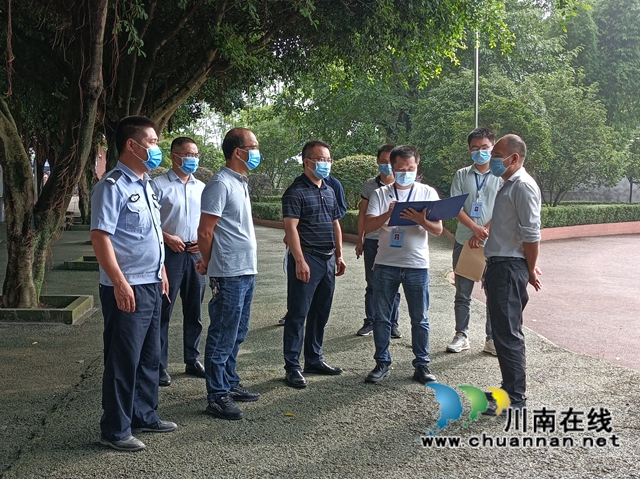 泸县百和镇组织开展秋季开学检查(图2) 泸县百和镇组织开展秋季开学检查(图2)