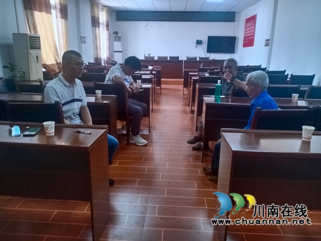 泸县云龙镇：老年人接种疫苗，我们贴心服务(图2)