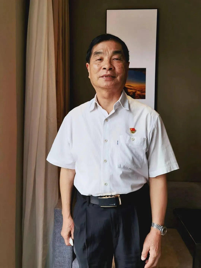 央视《开学第一课》开讲！四川警察学院退休职工与父亲的故事让人泪目(图6)