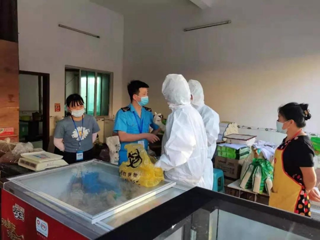 古蔺县查处3起未进入进口冷链食品集中监管仓进行消毒和检测案(图2) 古蔺县查处3起未进入进口冷链食品集中监管仓进行消毒和检测案(图2)