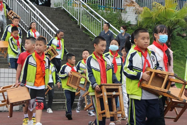 开学第一课 | 江阳法院酒麒麟送法进校园(图15)