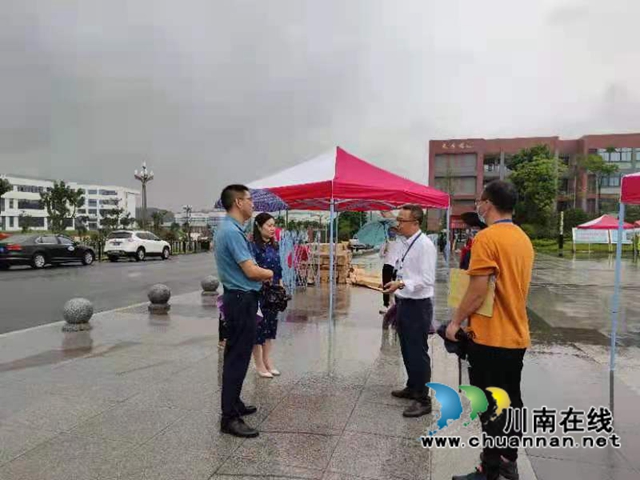 纳溪区东升街道人大工委：为开学保驾护航(图2)