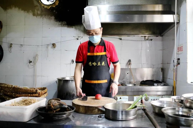 “鸡哈豆花哥” ，你做的事现在传遍了泸州 ！(图9)