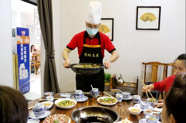 “鸡哈豆花哥” ，你做的事现在传遍了泸州 ！(图13)