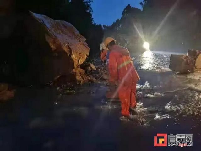周末“泡汤” 来看看自贡这场暴雨(图7)