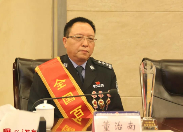 泸州“扫黑风暴”：一直打击黑恶势力的58岁警察(图2)