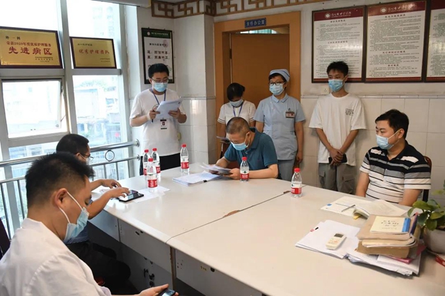 以练为战！泸州市中医医院开展疫情防控演练(图1)