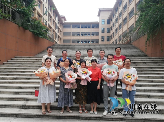 民盟泸州市纳溪中学支部召开庆祝教师节座谈会(图2)