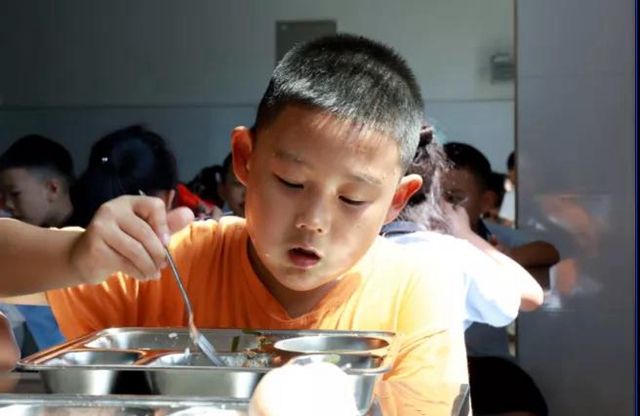 快看！这里是泸州十八中“御膳房”！(图37)