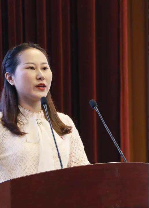 老师您辛苦了！泸州市龙马潭区庆祝第37个教师节表扬大会(图4)