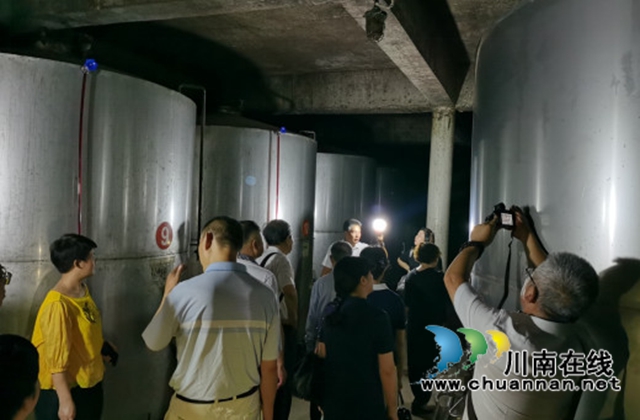 九三学社泸州市第三支社开展“美丽乡村行—助力乡村振兴”活动(图1)