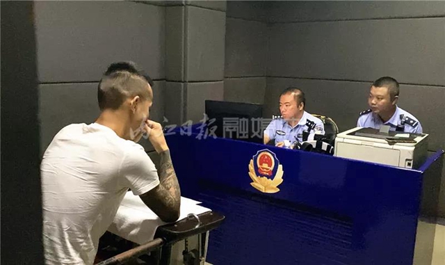 群众反映凯迪拉克深夜漂移炸街,内江交警迅速行动!(图3) 群众反映凯迪拉克深夜漂移炸街,内江交警迅速行动!(图3)