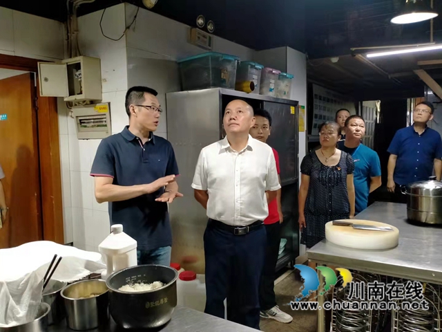 龙马潭区综合行政执法局开展“中秋、国庆双节”安全生产检查(图2)
