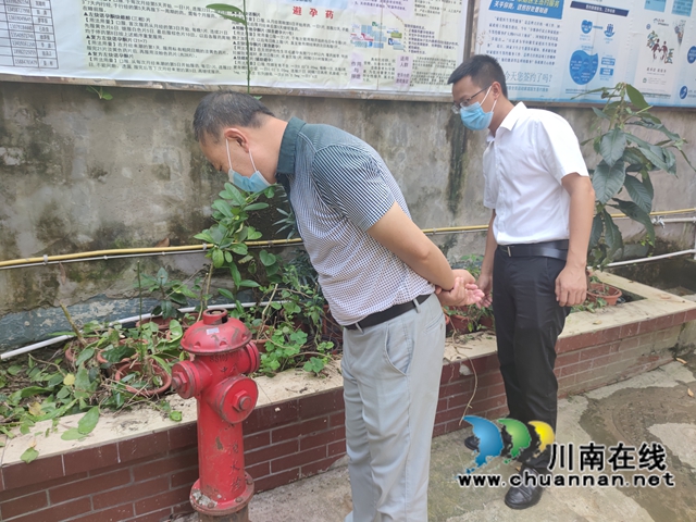 四川省安全社区建设复评组到泸县百和镇复评省级安全社区建设工作(图1)