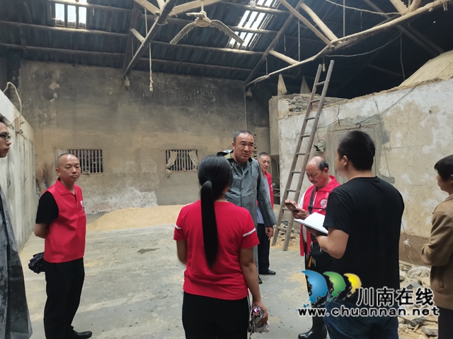 泸县住房和城乡建设局组织人员赴各镇(街道)排查危房(图8) 泸县住房和城乡建设局组织人员赴各镇(街道)排查危房(图8)