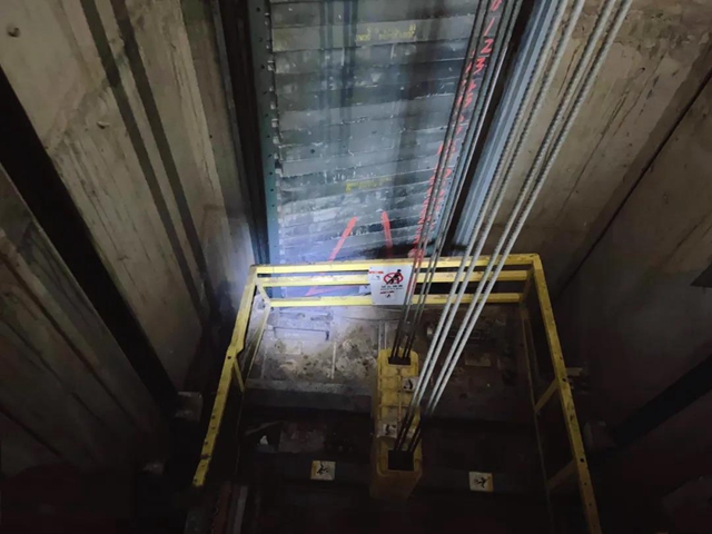 第一时间!泸州市市场监管局切实维护震区市场秩序(图4) 第一时间!泸州市市场监管局切实维护震区市场秩序(图4)