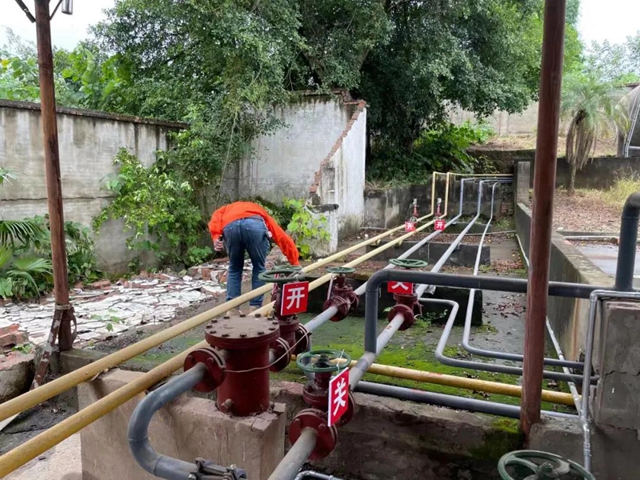 第一时间!泸州市市场监管局切实维护震区市场秩序(图6) 第一时间!泸州市市场监管局切实维护震区市场秩序(图6)