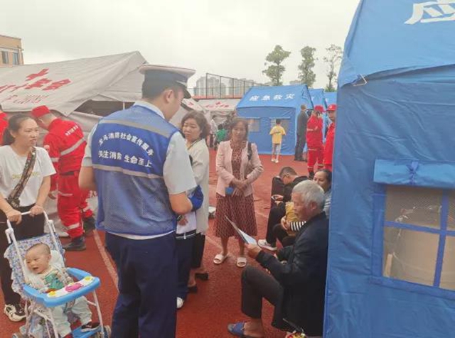 兄弟，一起扛！泸县发生6.0级地震，龙马潭在行动(图8)