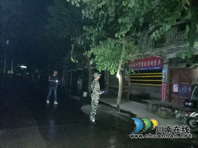 泸县百和镇：夜幕中的光亮，他们担当在紧要关头(图4)