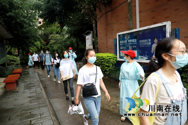 龙马潭：大规模核酸检测联合应急演练提升实战能力(图15)