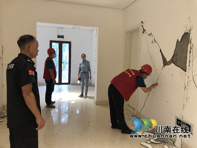 泸县住建局火速开展房屋震害地毯式排查(图3)