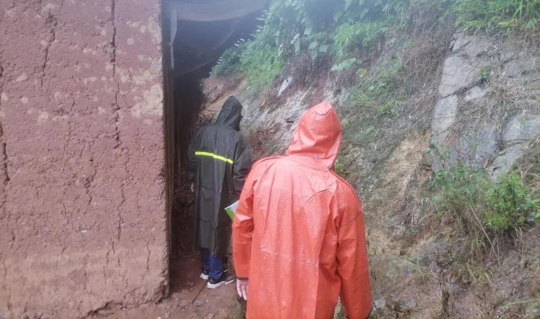 泸县“9·16”地震 ┃ 吹响抗震救灾集结号 自然资源人在行动(图3)