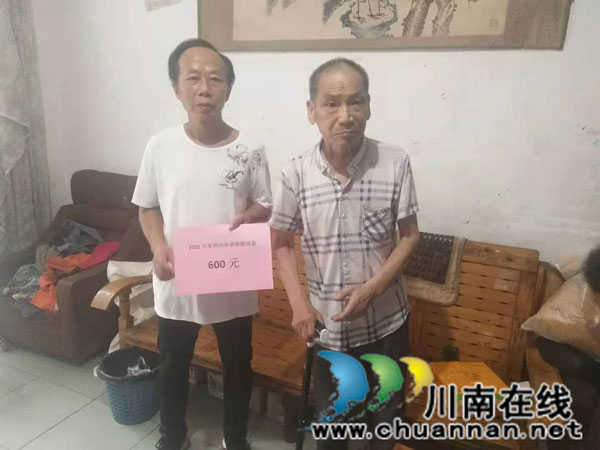 合江县侨联走访慰问困难侨眷(图1)