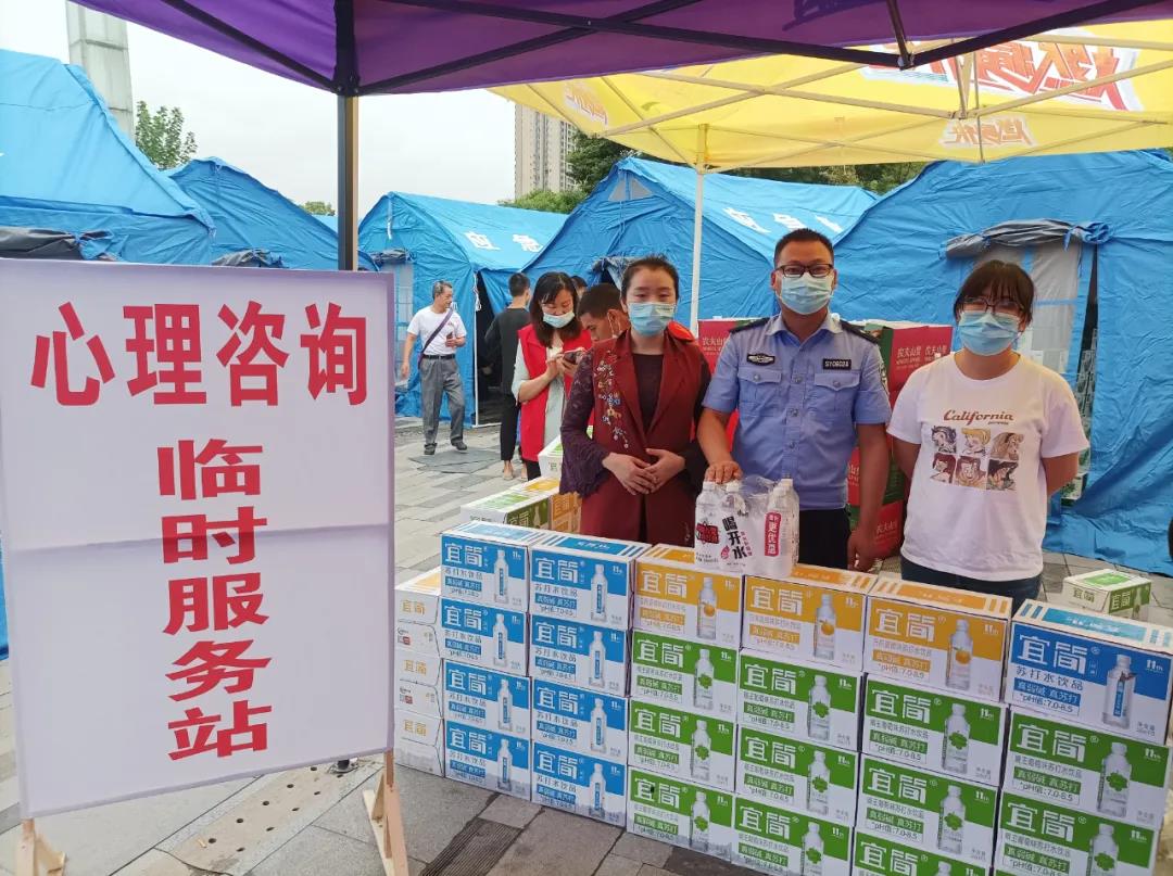 省市县精神卫生专家近20人深入泸县灾区开展心理疏导(图1)