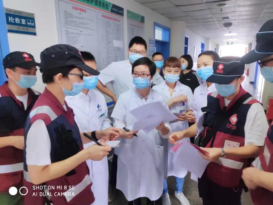 省市县精神卫生专家近20人深入泸县灾区开展心理疏导(图7)