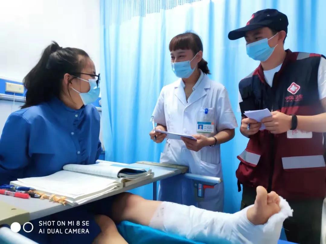 省市县精神卫生专家近20人深入泸县灾区开展心理疏导(图4)
