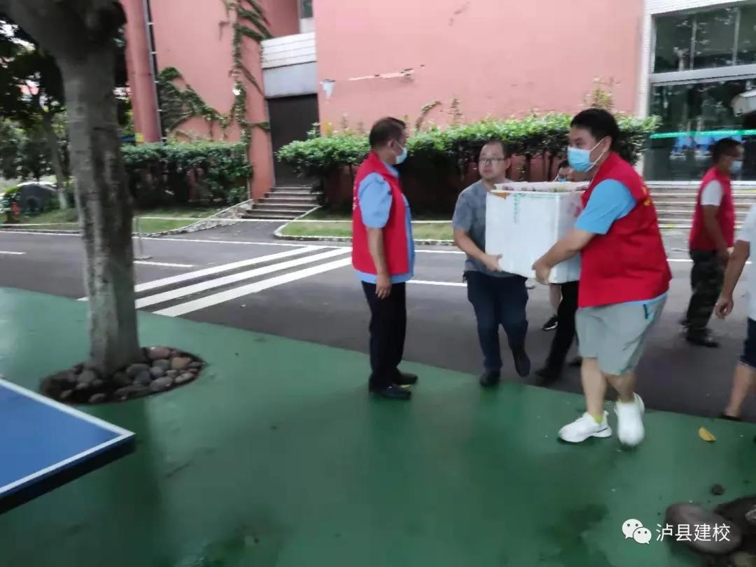 泸县“9.16”地震 ┃ 泸县建校绘就最美“红色风景线”(图2)