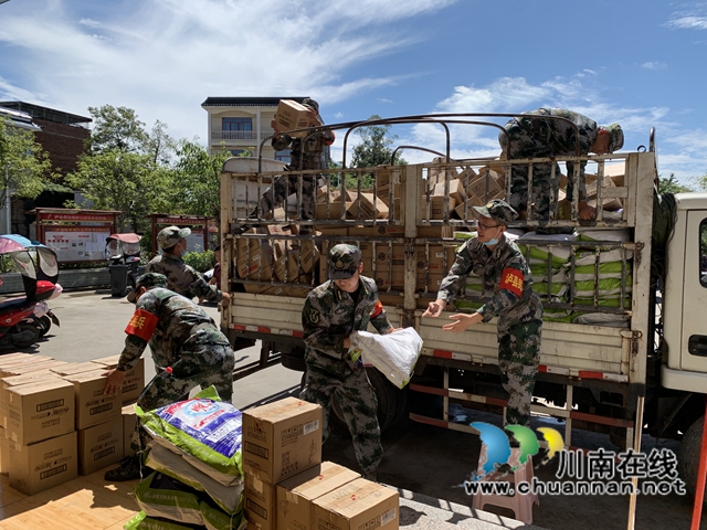 地震无情人有爱，泸县海潮镇志愿者驰援灾区不停歇(图3)