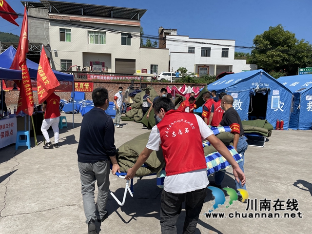 抗震救灾｜泸县云龙镇：援助嘉明的第二天，我们仍然充满了力量！(图2)