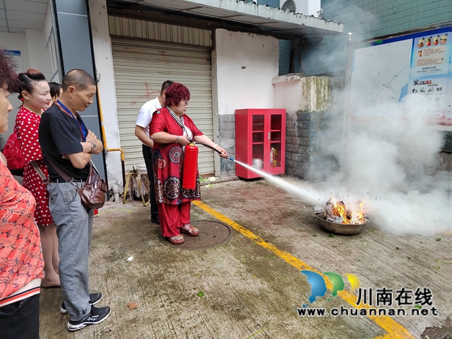 戮力同心，共克时艰！民盟泸州市龙马潭区基层委员会积极开展震后志愿服务(图1)