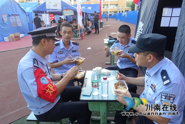 泸州：警盾50余名志愿者中秋驰援泸县地震灾区(图11)