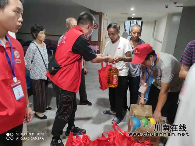 抗震救灾｜用“坚守”代替“团圆”，泸县人社干部的别样中秋(图3)