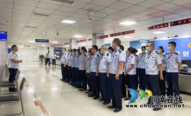 纳溪区:“四提”优化群众办税体验(图2) 纳溪区:“四提”优化群众办税体验(图2)