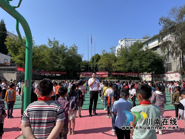 古蔺县马嘶苗族乡：法治宣传进校园，护航雏鹰助成长(图3)