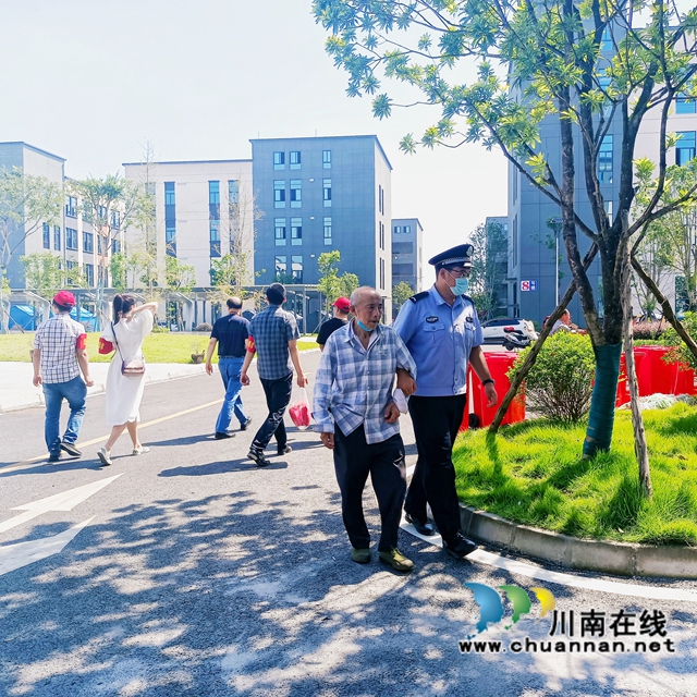 抗震救灾｜报告！援泸县警盾志愿者平安归来(图13)