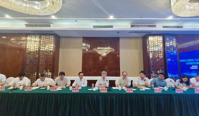 泸州市与西安交通大学举行校地合作座谈会(图3)