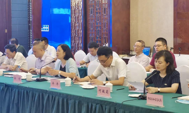 泸州市与西安交通大学举行校地合作座谈会(图2)