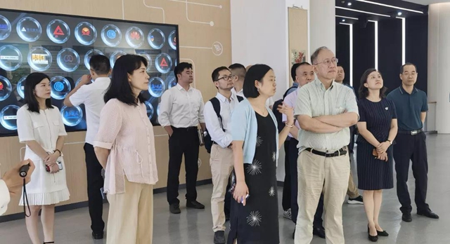 泸州市与西安交通大学举行校地合作座谈会(图7)