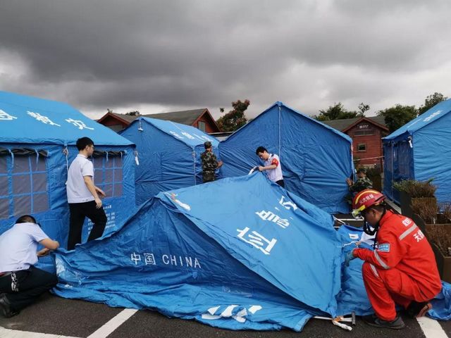 抗震救灾 泸州税务人情系群众践行初心使命(图1)