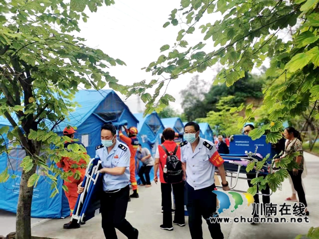 抗震救灾，泸州民建在行动！(图6)