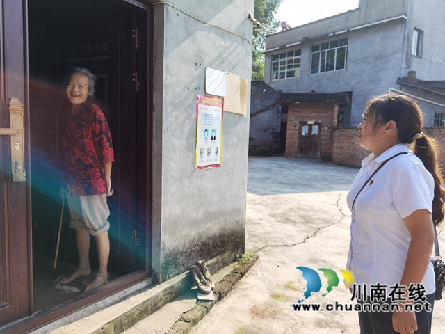抗震救灾｜地震来临，泸县嘉明镇复兴村总支书记曾维清用脚步量出“复兴”之路(图3)