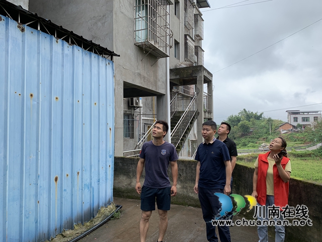 泸县：“三个到位”开展房屋安全鉴定“回头看”(图1)