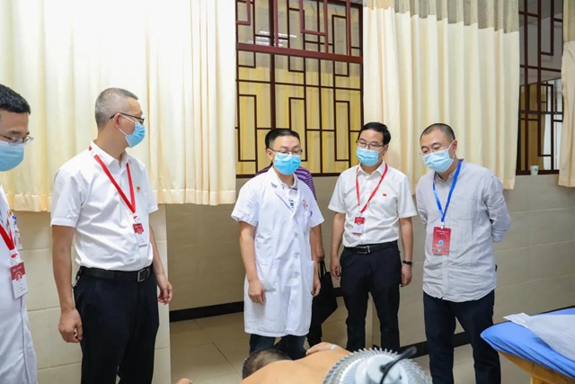 国家级评审组到合江县中医医院开展“创建全国基层中医药工作示范市”评审工作(图5)