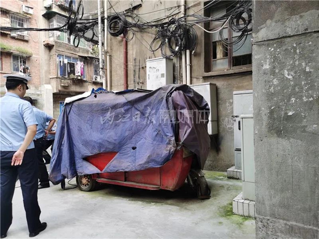 内江交警发出警告：车辆乱停，拖走“巡游”！(图3)