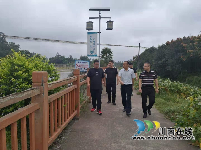 曾一洴到泸县百和镇督导大鹿溪河长制工作(图2)