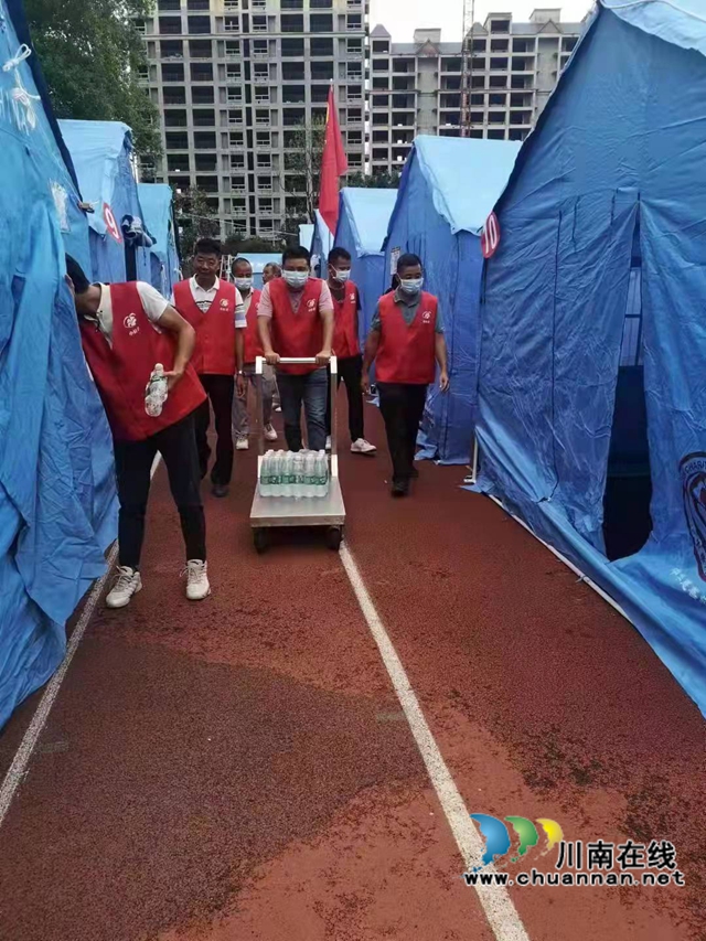 爱心汇聚力量，真情传递温暖！抗震救灾，泸县建筑业企业在行动(图9)